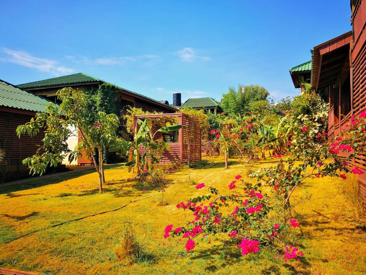 Ratanakiri Paradise Hotel & Restaurant Banlung Exterior foto